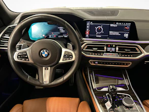 https://vehicle.imgix.net/4304785/c9cb1526-936f-4d5c-b768-2cfa2b302b51.jpg