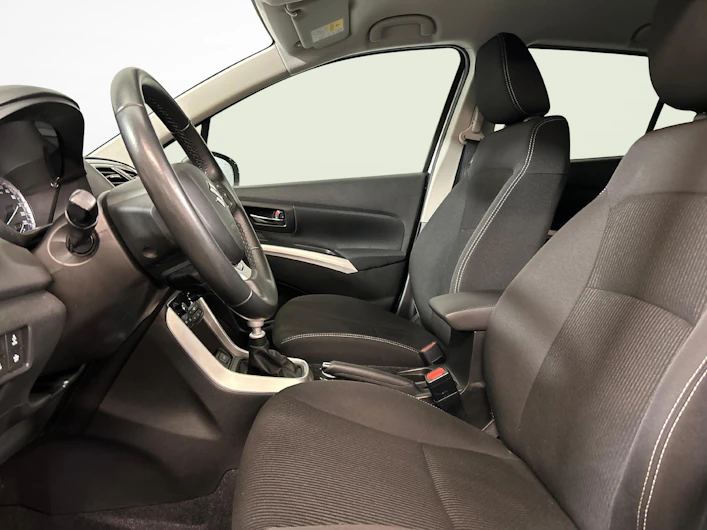 image du véhicule SUZUKI SX4