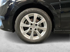 https://vehicle.imgix.net/4304797/cd2c50dc-8ddf-4f16-9de1-9d9fcf39241f.jpg