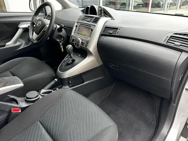 Toyota Verso 1.8 VVT-i Luna Easy MiD 5P