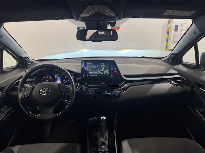 image du véhicule TOYOTA C-HR