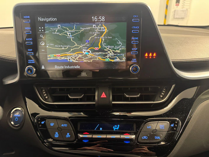 image du véhicule TOYOTA C-HR
