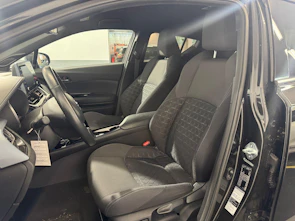 image du véhicule TOYOTA C-HR 2.0 VVTi HSD Trend