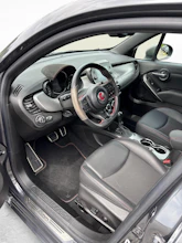 https://vehicle.imgix.net/4304824/cb2a5d05-3047-4ff2-bade-bb40f3993bd8.jpg