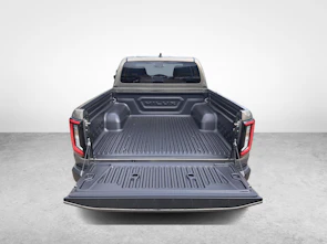 Fahrzeugbild TOYOTA Hilux Double Cab.-Pick-up 2.8 D-4D MHEV 204 Invincible