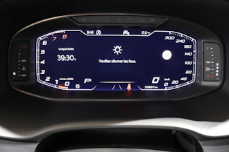https://vehicle.imgix.net/4304854/0e3ff253-a708-45ac-a88b-31edb8f8a3d9.JPG