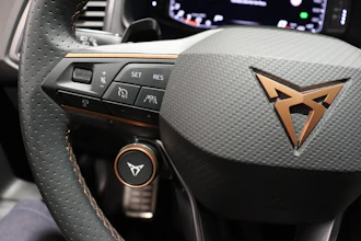 https://vehicle.imgix.net/4304854/c322fb6c-68f2-451c-9570-6ff236fb066b.JPG