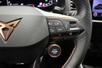 https://vehicle.imgix.net/4304854/ed2c6bec-f9bd-4d9c-b4fb-56e86aa8a17e.JPG