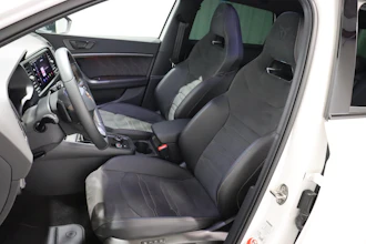 https://vehicle.imgix.net/4304854/fc59a340-e1b1-410c-bf1e-69581b8a332f.JPG