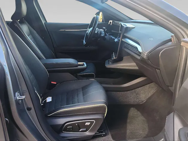 Renault Megane E-Tech iconic