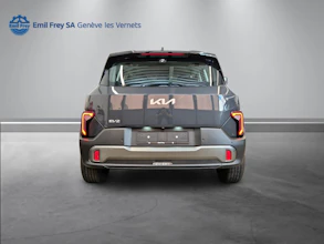 https://vehicle.imgix.net/4305112/2bb8e117-dbd2-4e0c-adf2-94f356905e0a.jpg