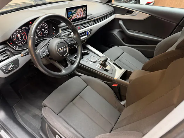 Audi A4 2.0 35 TFSI S Line S-Tronic