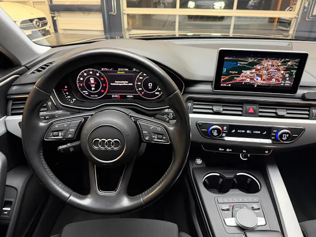 Audi A4 2.0 35 TFSI S Line S-Tronic