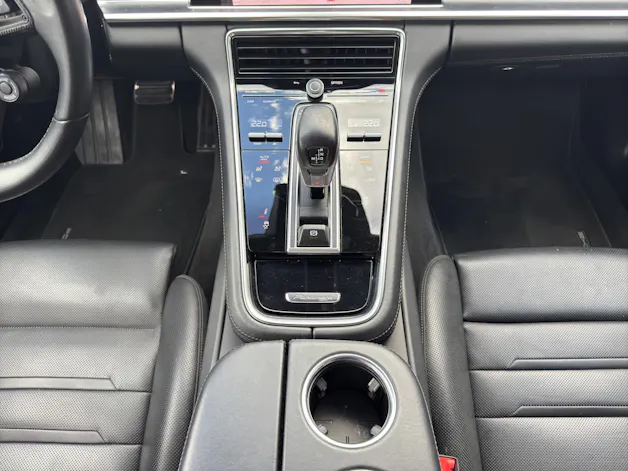 Porsche Panamera Sport Turismo 4.0 V8 GTS