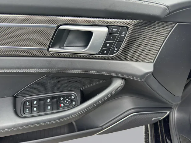 Porsche Panamera Sport Turismo 4.0 V8 GTS