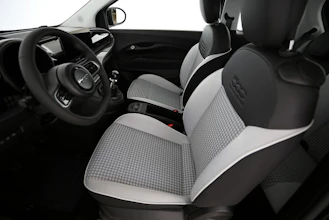 https://vehicle.imgix.net/4305154/04447251-e26d-4d99-9e3c-a72b22c7d89e.jpg