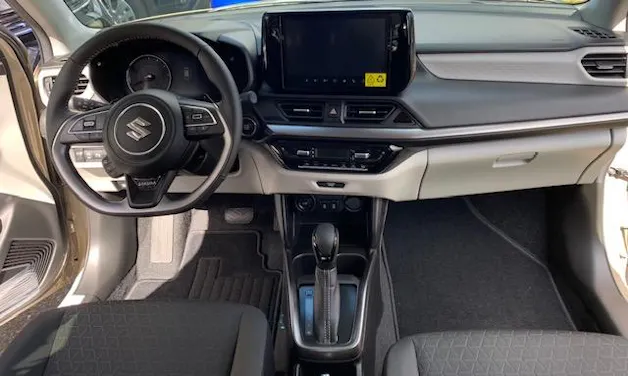 Suzuki Swift 1.2 Sakura Top Hybrid