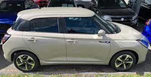 Suzuki Swift 1.2 Sakura Top Hybrid