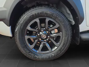 Toyota Hilux Double Cab.-Pick-up 2.8 D-4D MHEV 204 Invincible