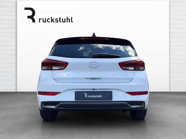 HYUNDAI i30 1.5 T-GDi Amplia