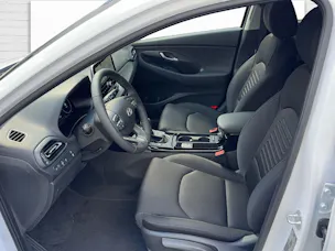 HYUNDAI i30 1.5 T-GDi Amplia