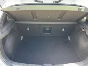 HYUNDAI i30 1.5 T-GDi Amplia