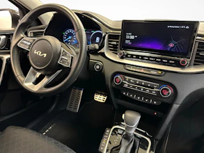 https://vehicle.imgix.net/4305364/6f700175-639e-4a2e-962e-8d87bf1171ee.jpg