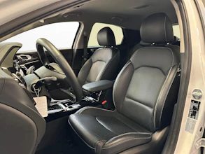 https://vehicle.imgix.net/4305364/a149d38d-91e4-461b-b28d-e0a8fe6adce4.jpg