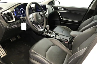 https://vehicle.imgix.net/4305364/d52d028e-f73b-4cad-8fcb-d28ab8a3f018.JPG