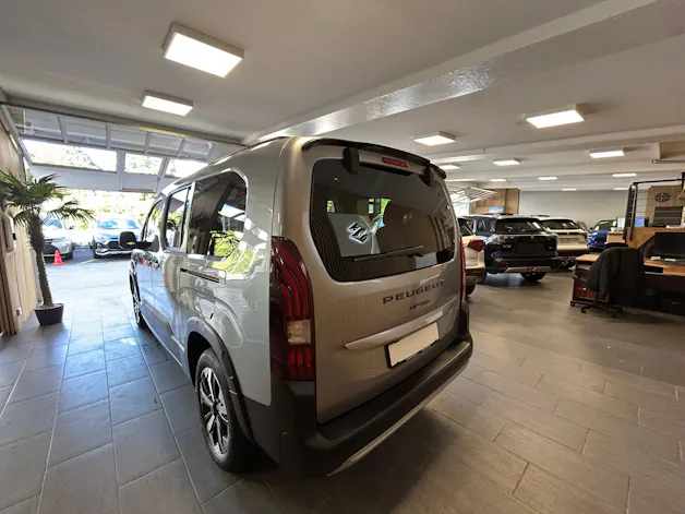 Peugeot Rifter Long 1.5 BlueHDi 130 Allure 7 PLACES/ 7 PLATZ