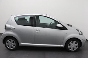 Fahrzeugbild TOYOTA Aygo 1.0 VVT-i Linea Luna