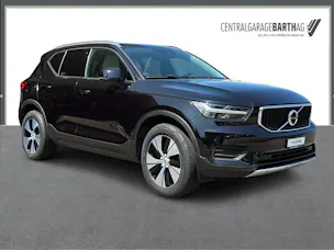 VOLVO XC40 2.0 D4 Momentum AWD
