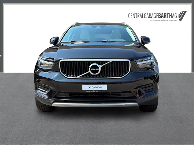 VOLVO XC40 2.0 D4 Momentum AWD
