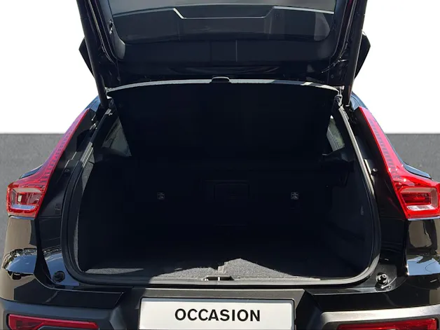 VOLVO XC40 2.0 D4 Momentum AWD