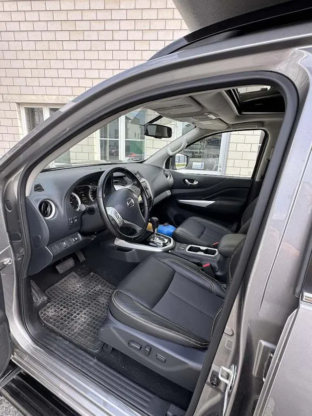 Nissan Navara 2.3 dCi Double Cab N-Guard