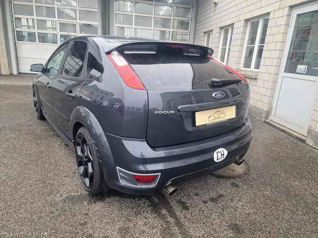 Ford Focus 2.5i 20V ST