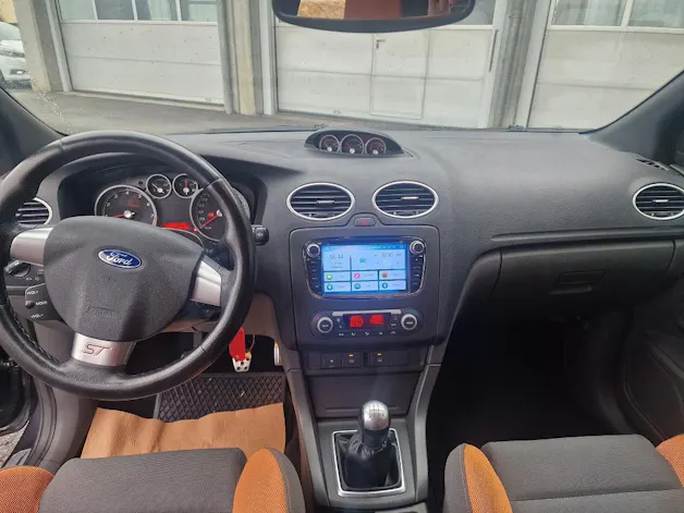 Ford Focus 2.5i 20V ST