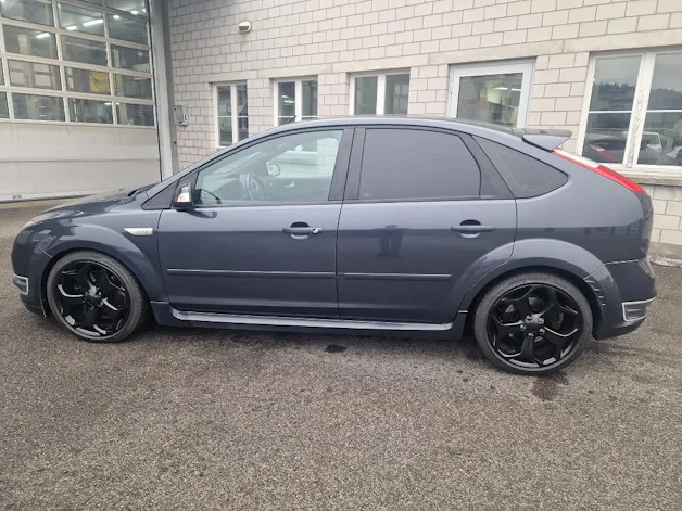 Ford Focus 2.5i 20V ST
