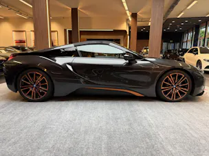 BMW i8 Roadster