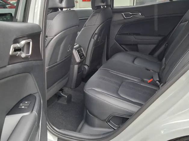 Kia Sportage 1.6 T-GDi Hybrid 4x4 Black Edition