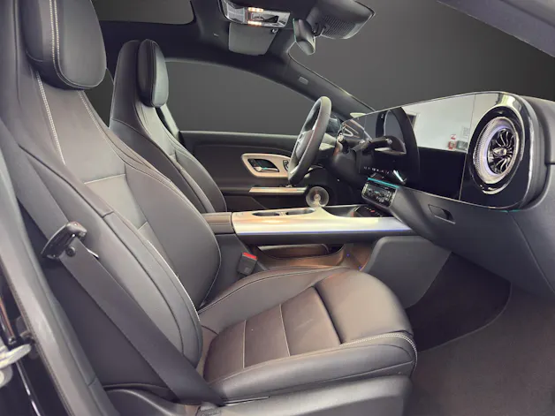 Mercedes-Benz CLA 220 4Matic 8G-DCT