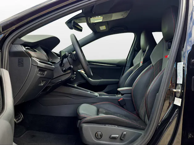 Škoda Octavia Combi 2.0 TSI DSG RS