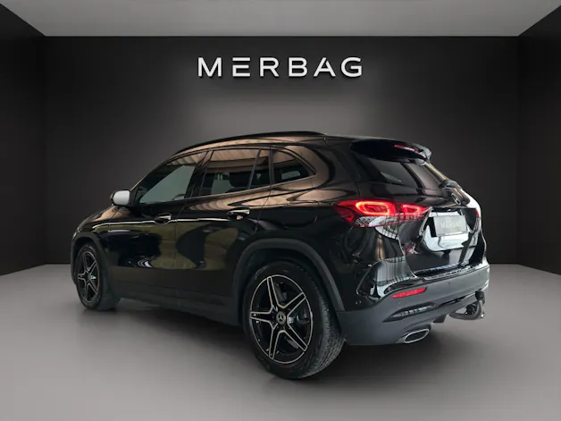 Mercedes-Benz GLA 200 AMG Line