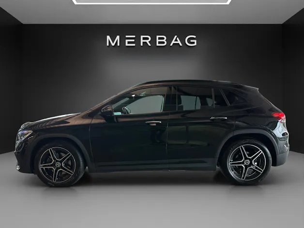 Mercedes-Benz GLA 200 AMG Line