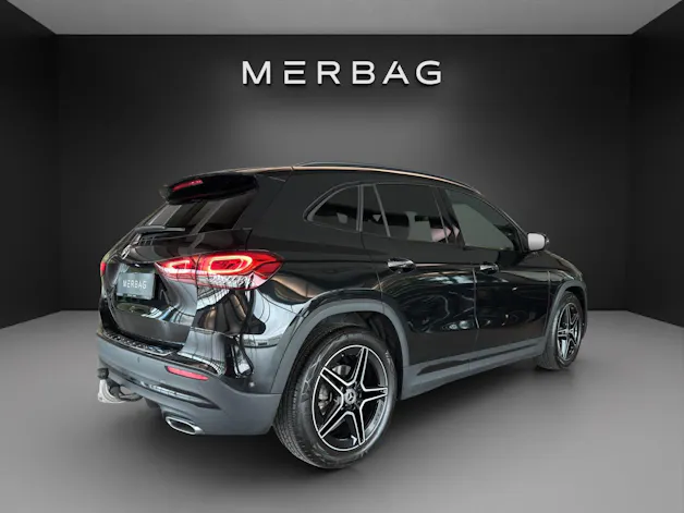 Mercedes-Benz GLA 200 AMG Line