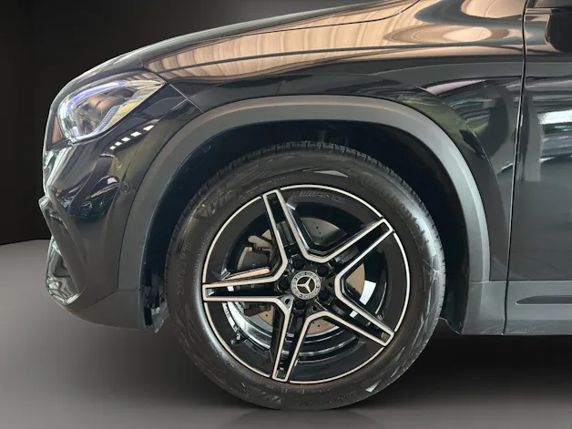 Mercedes-Benz GLA 200 AMG Line