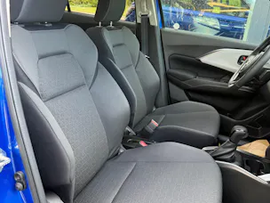 Suzuki Swift 1.2 Sakura Top Hybrid CVT