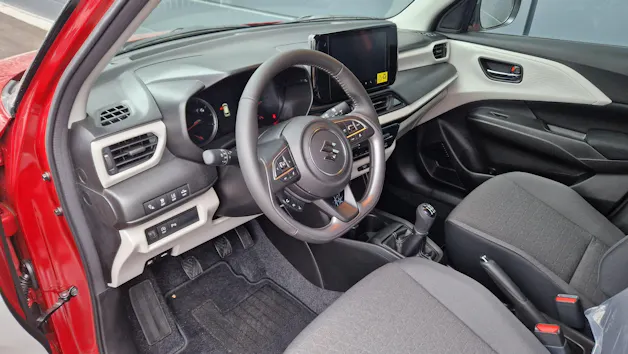 Suzuki Swift 1.2 Sakura Hybrid