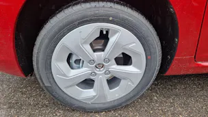 Suzuki Swift 1.2 Sakura Hybrid