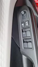 Suzuki Swift 1.2 Sakura Hybrid